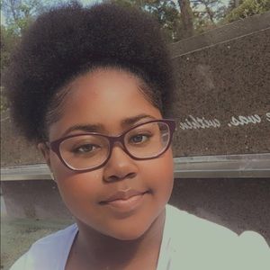 Meet your Posher, Zada